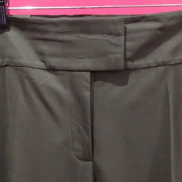 COS women's wool tailored dark green straight leg pants. GUC with one flaw. Size - Picture 2 of 10